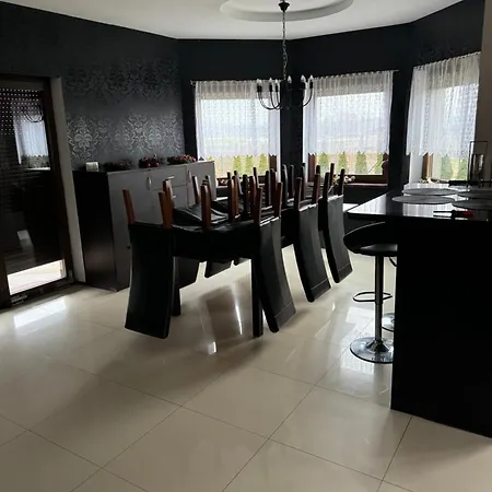 Dom Apartment *